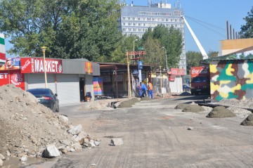 RAZII în MAMAIA și SATUL de VACANȚĂ: Haine de 'FIRMĂ' VÂNDUTE la GREU